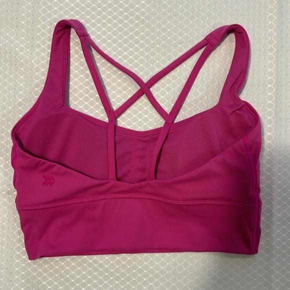 Pink sports bra size small, removable pads, EUC - Picture 2 of 4